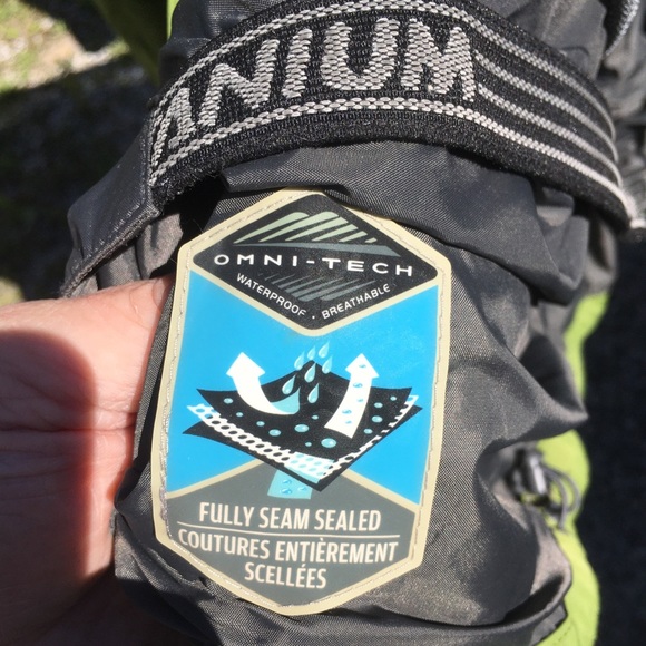 NEW XXL Columbia Waterproof & Windproof Shell (Titanium Collection) - Picture 2 of 7